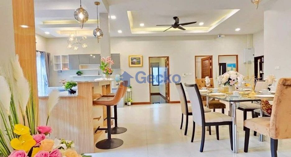 For sale 4 bedrooms house in Bang Lamung, Chonburi