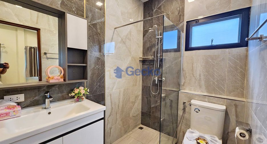 For sale 4 bedrooms house in Bang Lamung, Chonburi