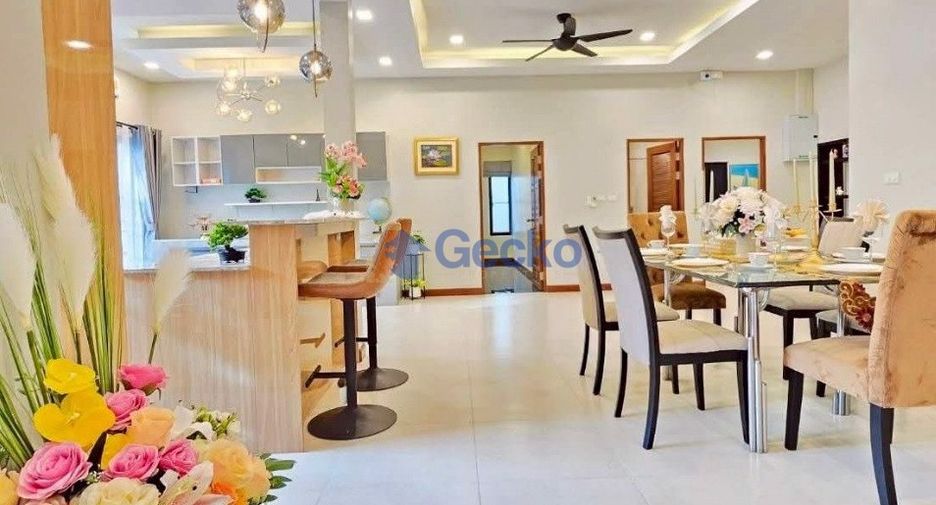 For sale 4 bedrooms house in Bang Lamung, Chonburi