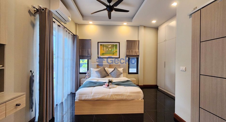 For sale 4 bedrooms house in Bang Lamung, Chonburi