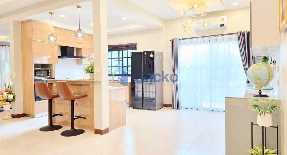 For sale 4 bedrooms house in Bang Lamung, Chonburi