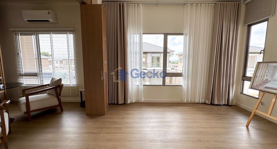 Haus zum Kauf mit 4 Zimmer in East Pattaya, Pattaya