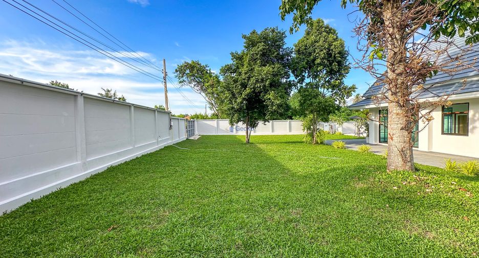 Haus zum Kauf mit 4 Zimmer in Sattahip, Chonburi