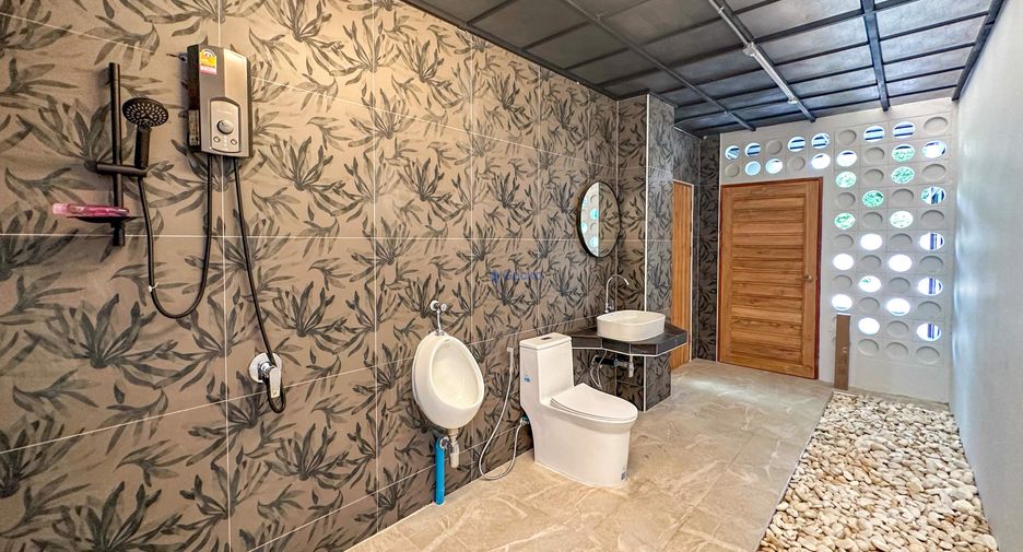 Haus zum Kauf mit 4 Zimmer in Sattahip, Chonburi