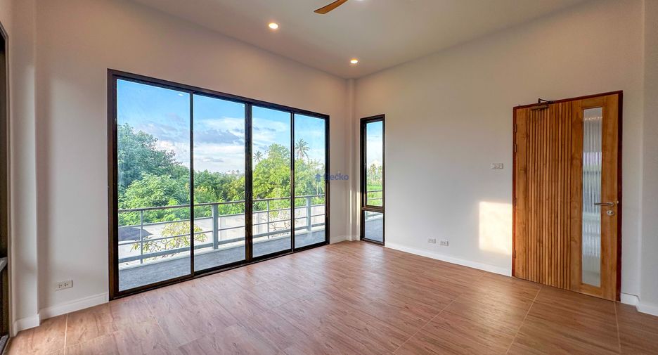 Haus zum Kauf mit 4 Zimmer in Sattahip, Chonburi