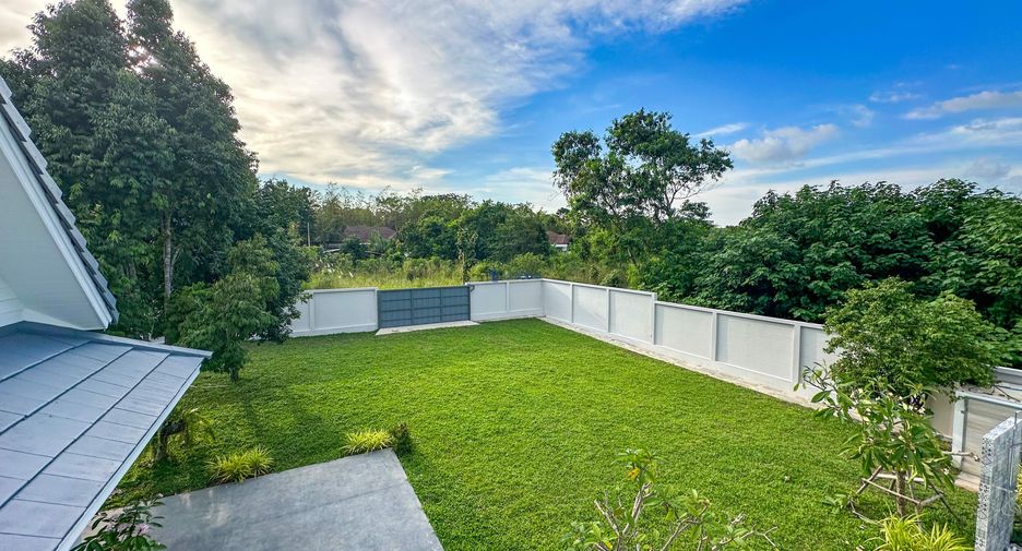 Haus zum Kauf mit 4 Zimmer in Sattahip, Chonburi