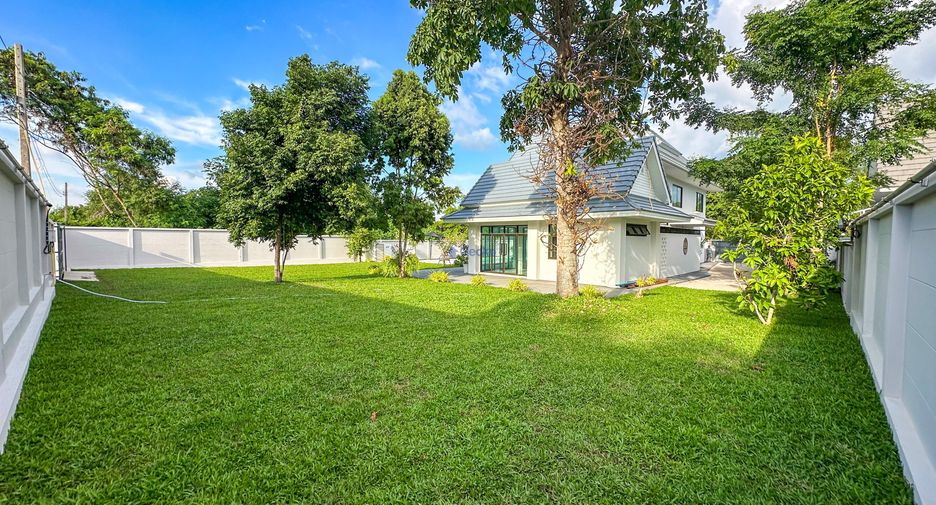 Haus zum Kauf mit 4 Zimmer in Sattahip, Chonburi