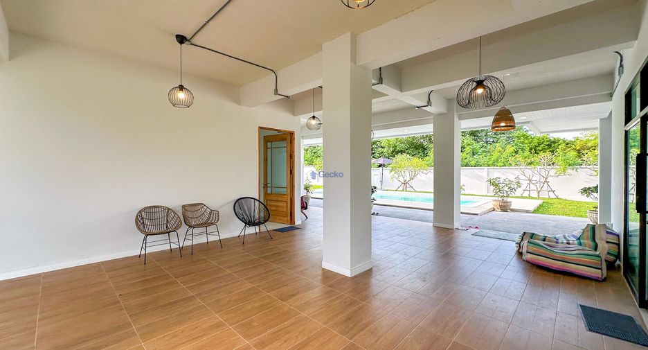Haus zum Kauf mit 4 Zimmer in Sattahip, Chonburi