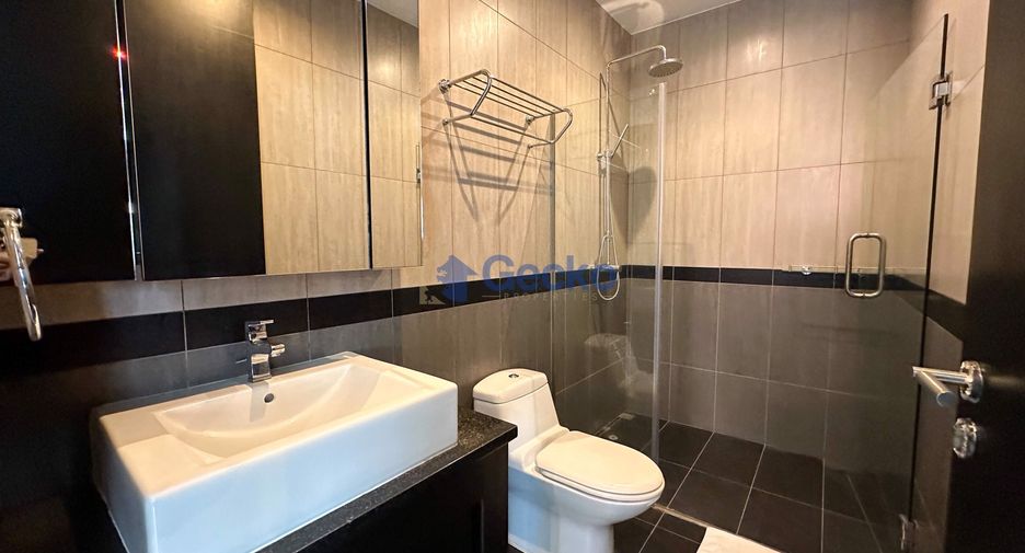 For sale 4 bedrooms house in Bang Lamung, Chonburi