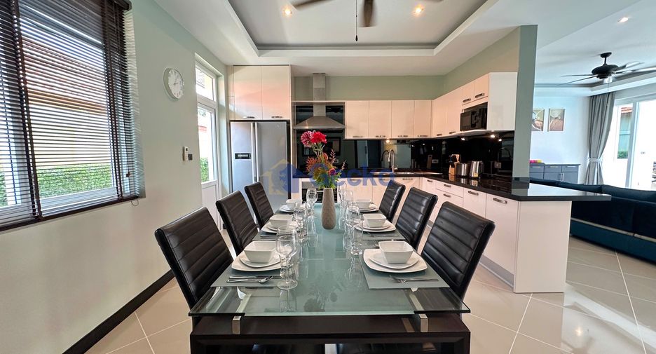 For sale 4 bedrooms house in Bang Lamung, Chonburi