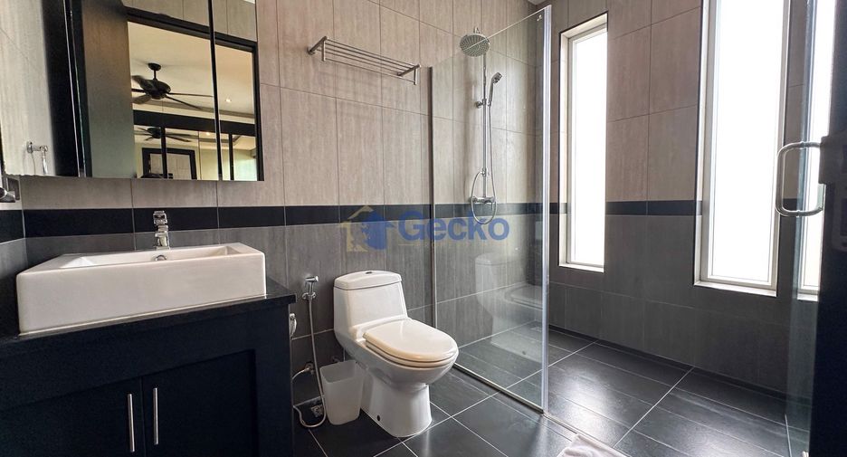 For sale 4 bedrooms house in Bang Lamung, Chonburi