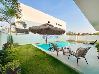 Haus zum Kauf mit 5 Zimmer in Bang Lamung, Chonburi