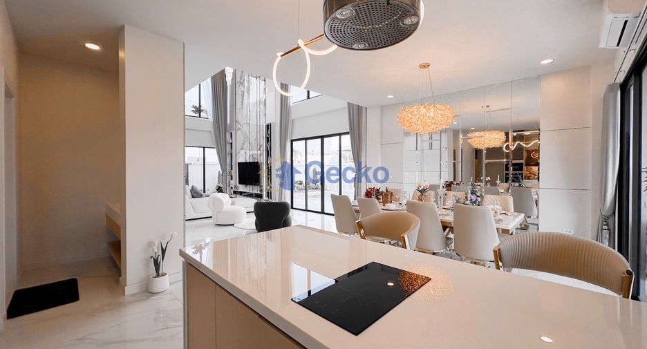 For sale 5 bedrooms house in East Pattaya, Pattaya