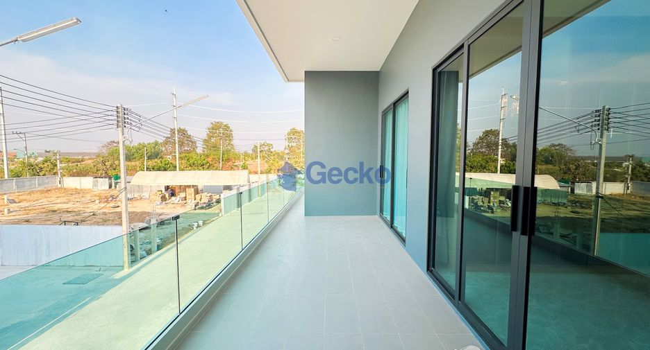 For sale 5 bedrooms house in East Pattaya, Pattaya