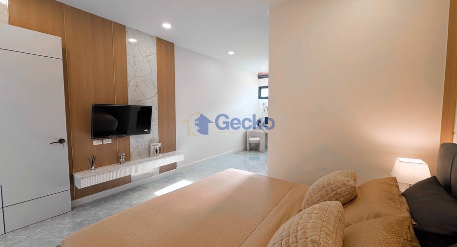 For sale 5 bedrooms house in East Pattaya, Pattaya