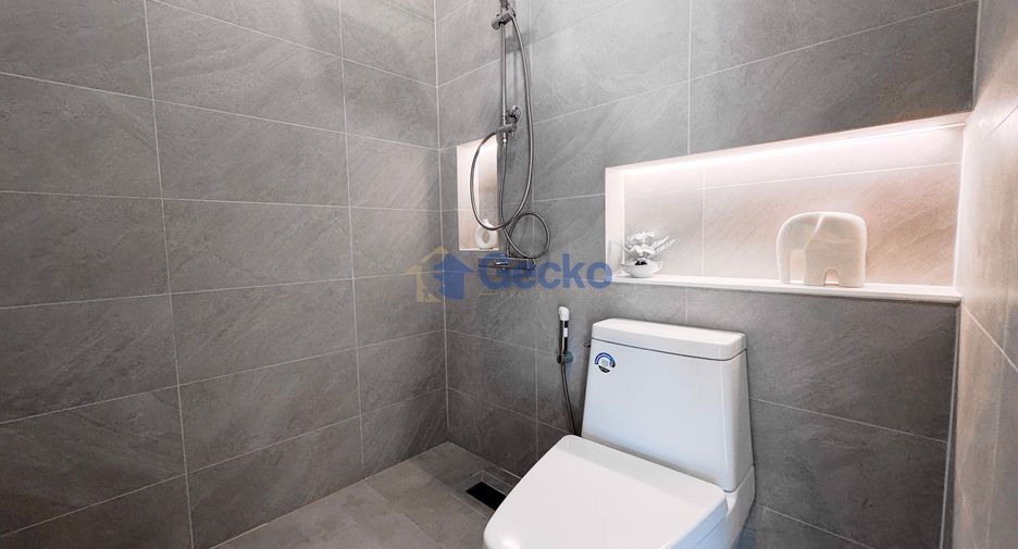 For sale 5 bedrooms house in East Pattaya, Pattaya