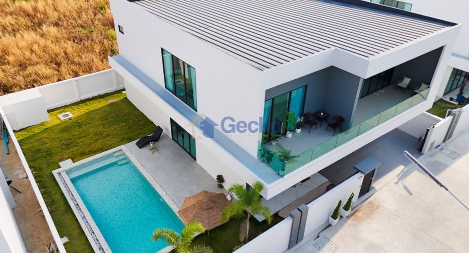 For sale 5 bedrooms house in East Pattaya, Pattaya