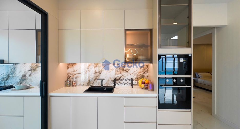 For sale 5 bedrooms house in East Pattaya, Pattaya
