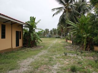 出售 土地 在 Bang Lamung, Chon Buri