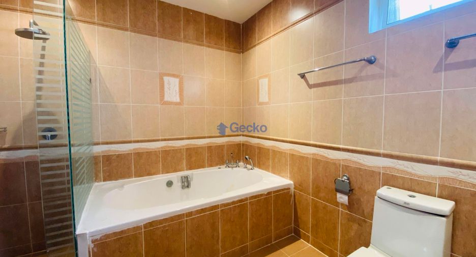 À vendre 5 chambres maison à East Pattaya, Pattaya
