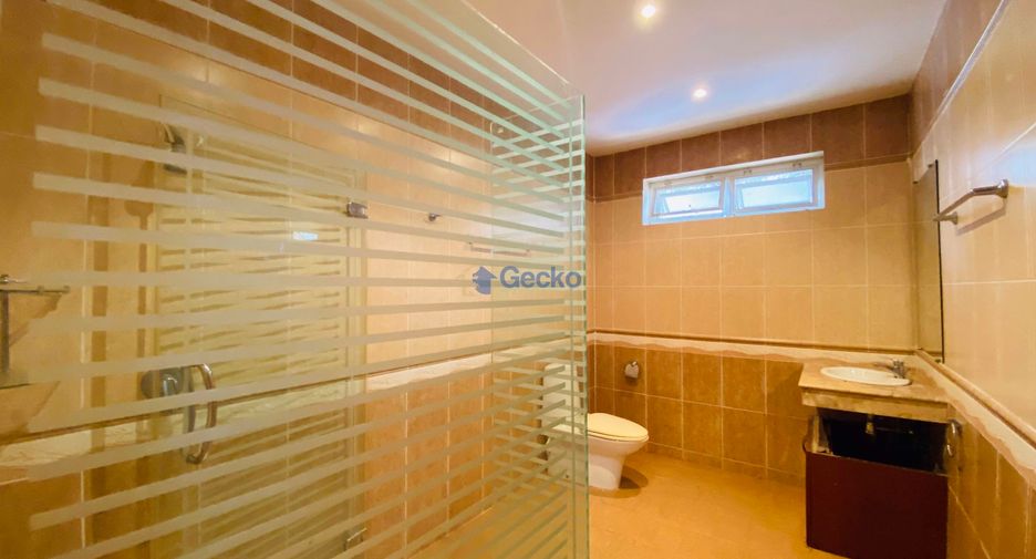 À vendre 5 chambres maison à East Pattaya, Pattaya