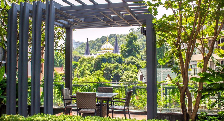 À vendre 2 chambres condo à Pratumnak, Pattaya