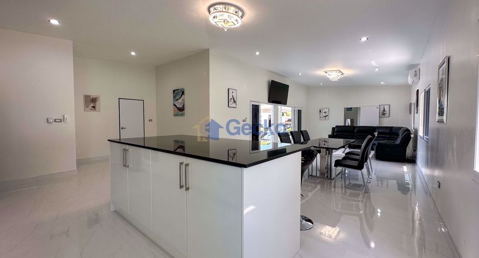 For rent そして for sale 3 ベッドルーム house in Bang Lamung, Chonburi