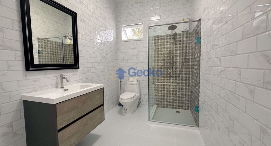 For rent そして for sale 3 ベッドルーム house in Bang Lamung, Chonburi