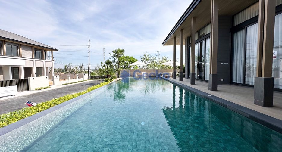 For sale 4 bedrooms house in Bang Lamung, Chonburi