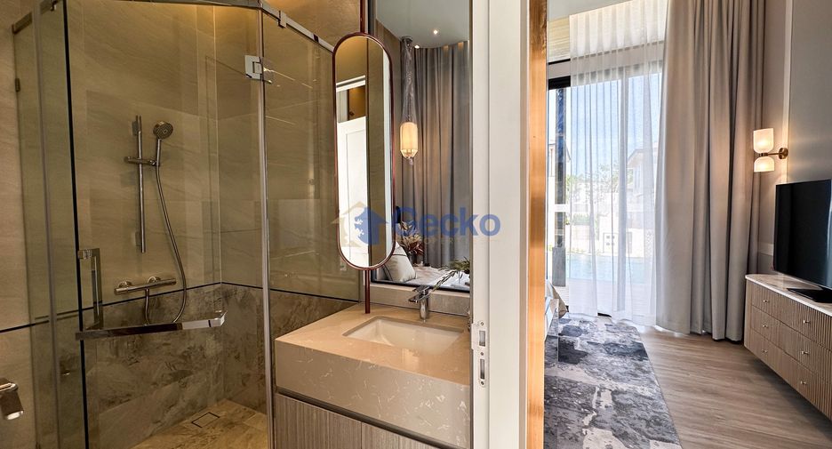 For sale 4 bedrooms house in Bang Lamung, Chonburi
