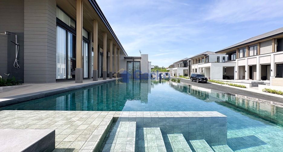 For sale 4 bedrooms house in Bang Lamung, Chonburi