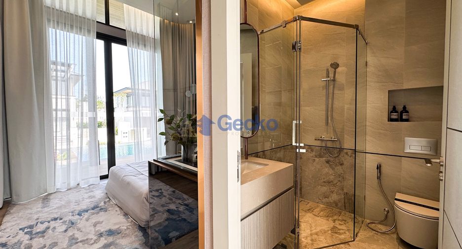 For sale 4 bedrooms house in Bang Lamung, Chonburi