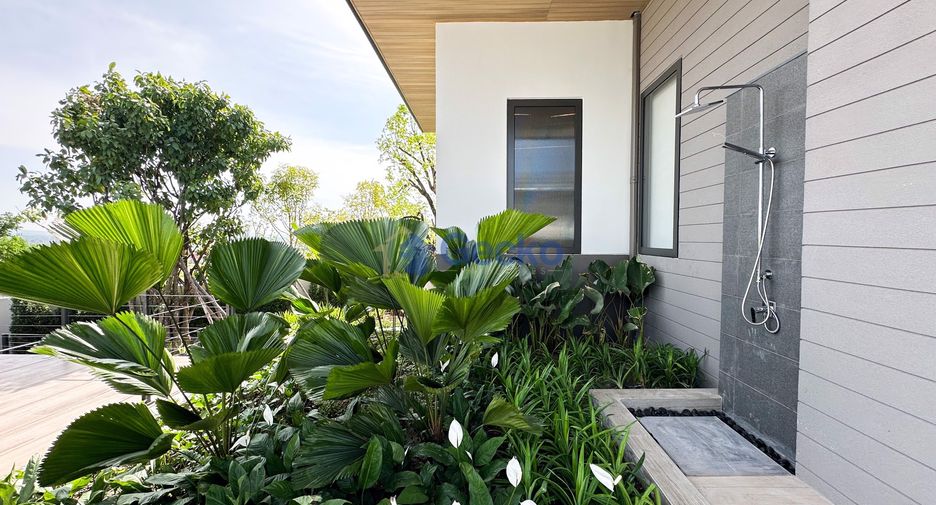 For sale 4 bedrooms house in Bang Lamung, Chonburi