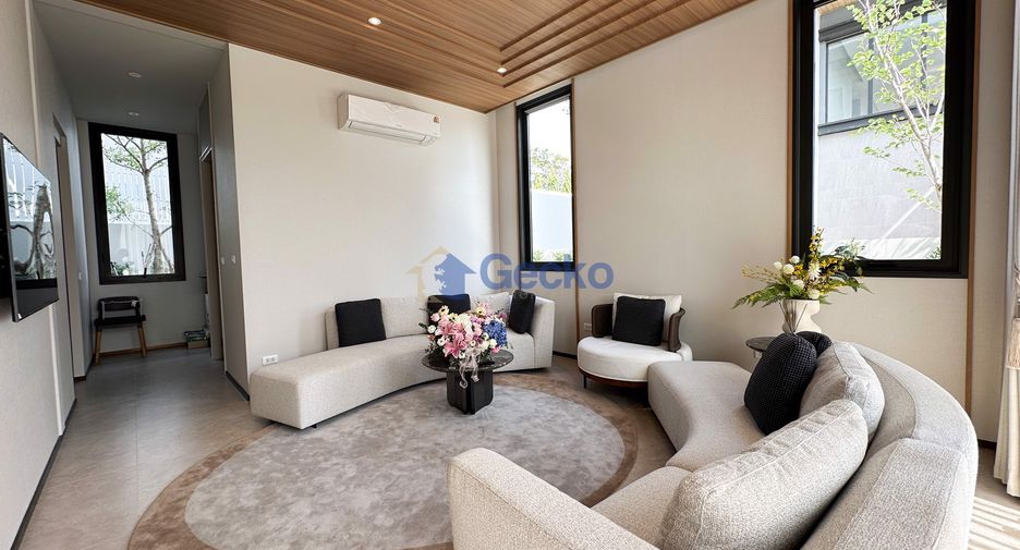 For sale 4 bedrooms house in East Pattaya, Pattaya
