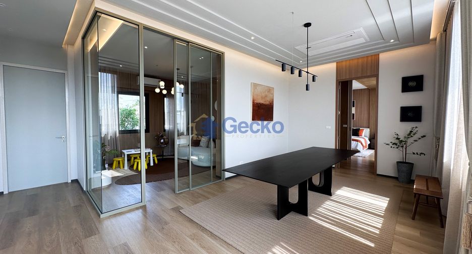 For sale 4 bedrooms house in East Pattaya, Pattaya