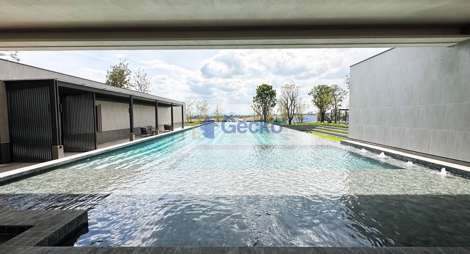 For sale 4 bedrooms house in East Pattaya, Pattaya