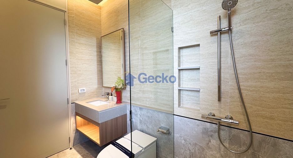 For sale 4 bedrooms house in East Pattaya, Pattaya