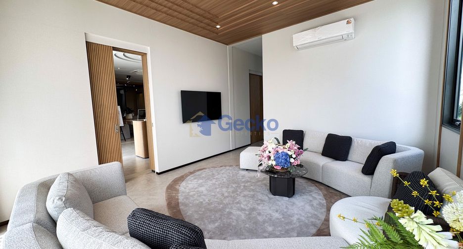 For sale 4 bedrooms house in East Pattaya, Pattaya