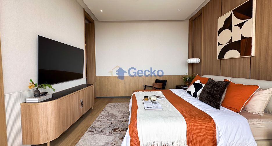 For sale 4 bedrooms house in East Pattaya, Pattaya