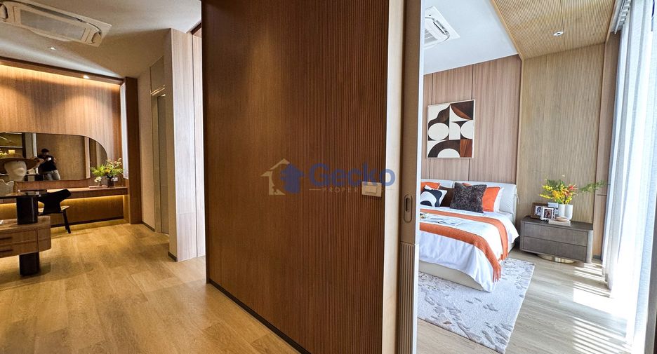For sale 4 bedrooms house in East Pattaya, Pattaya