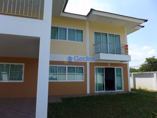 For rent and for sale 4 bedrooms house in Bang Lamung, Chonburi