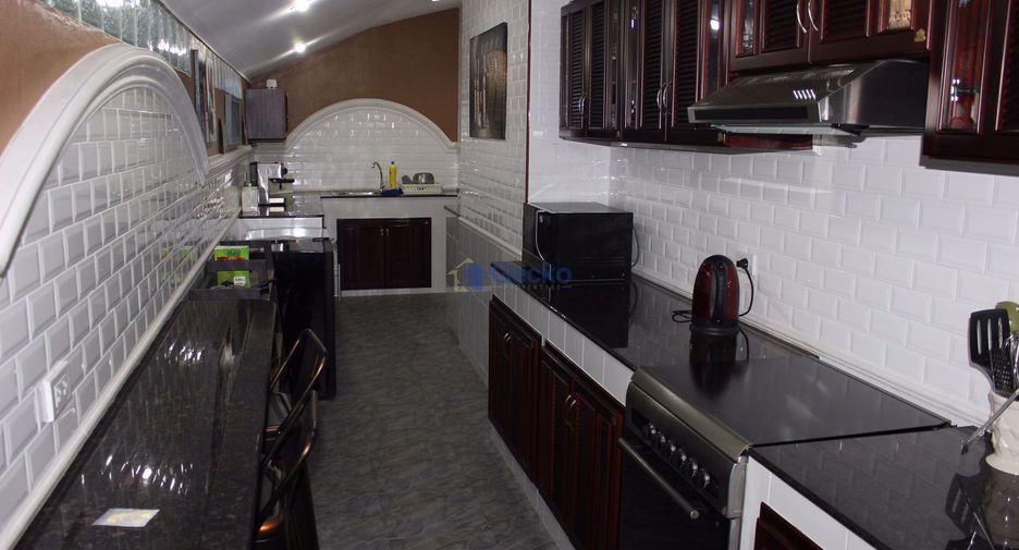 À vendre 4 chambres maison à East Pattaya, Pattaya