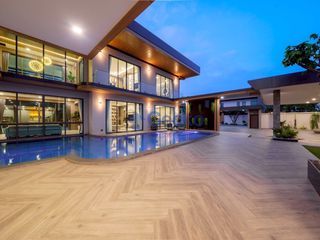 For sale 7 bedrooms house in Bang Lamung, Chonburi