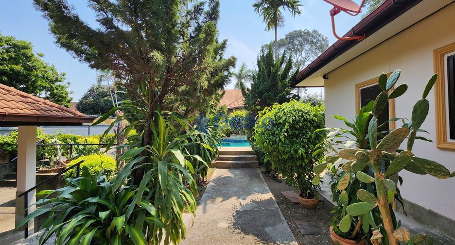 À louer et à vendre 4 chambres maison à East Pattaya, Pattaya