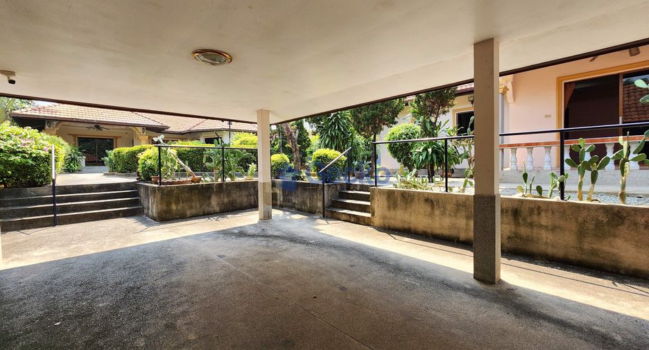 À louer et à vendre 4 chambres maison à East Pattaya, Pattaya