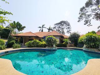 À louer et à vendre 4 chambres maison à Bang Lamung, Chonburi
