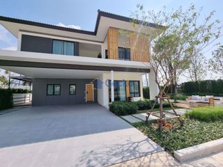 For sale 4 bedrooms house in Bang Lamung, Chonburi