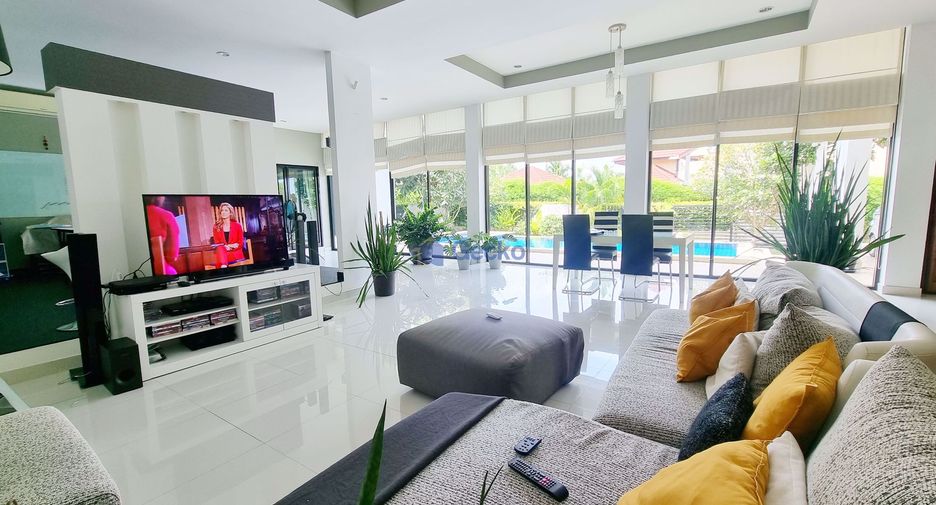 For sale 3 bedrooms house in East Pattaya, Pattaya