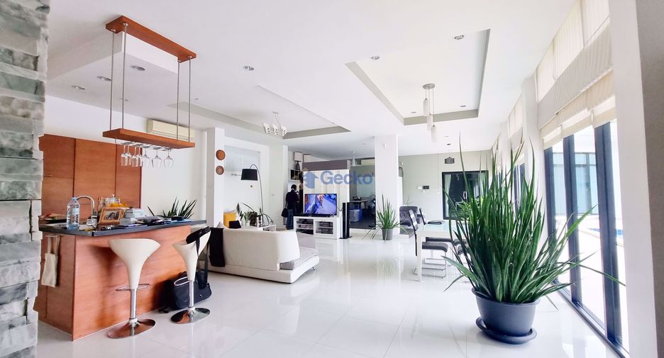 For sale 3 bedrooms house in East Pattaya, Pattaya