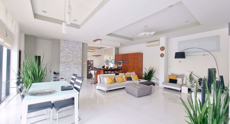 For sale 3 bedrooms house in East Pattaya, Pattaya